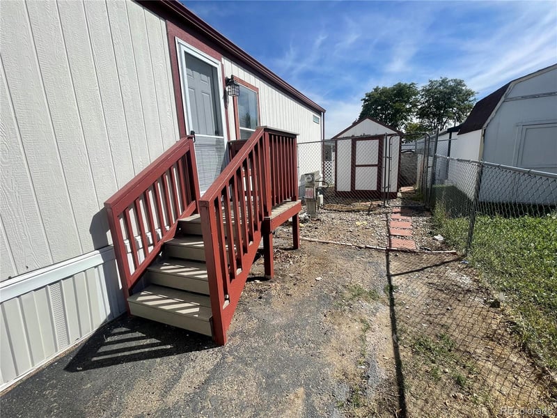 2820 Cascade Dr Lot 9, Denver, CO 80260