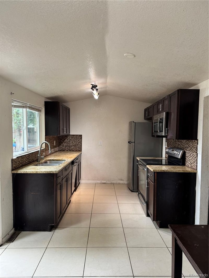 212 Knox Ct, Denver, CO 80219