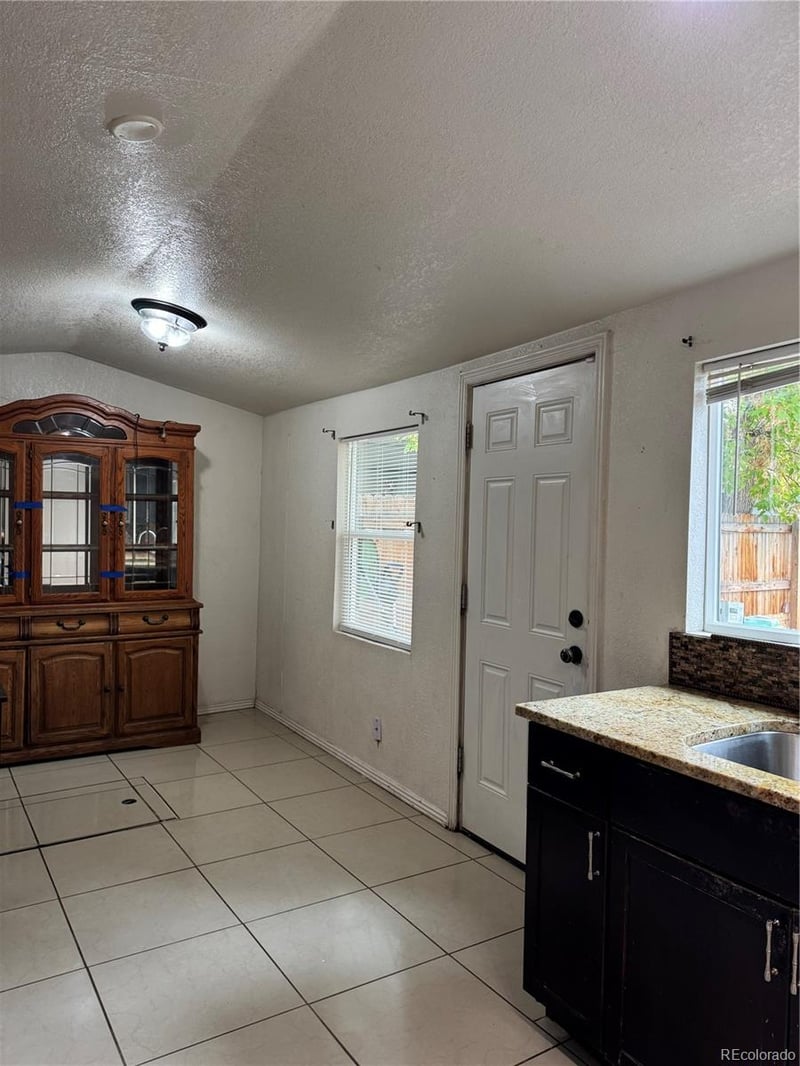 212 Knox Ct, Denver, CO 80219