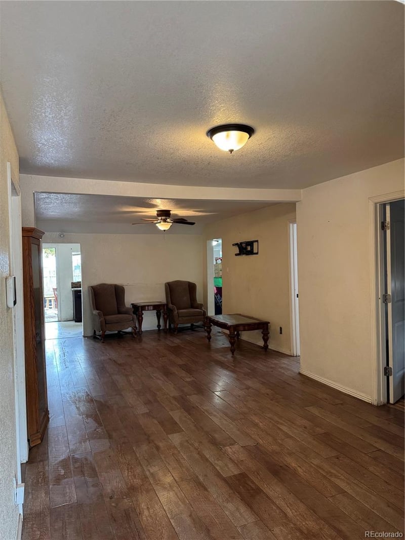 212 Knox Ct, Denver, CO 80219