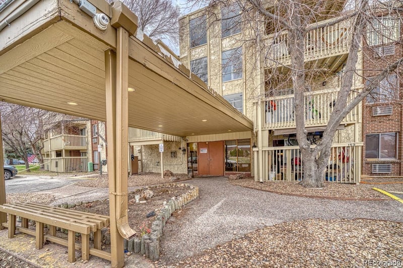 1300 S Parker Rd #11, Denver, CO 80231