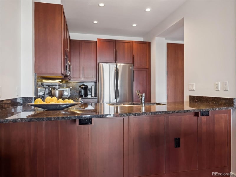 333 S Monroe St #313, Denver, CO 80209