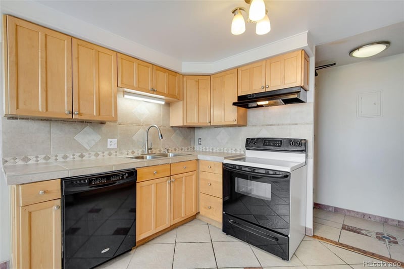 1155 N Ash St #707, Denver, CO 80220