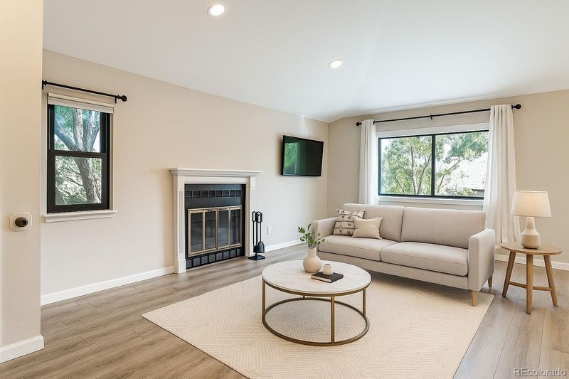 540 S Forest St #3-204, Denver, CO 80246