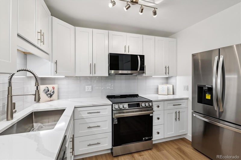 655 S Alton Way #8D, Denver, CO 80247