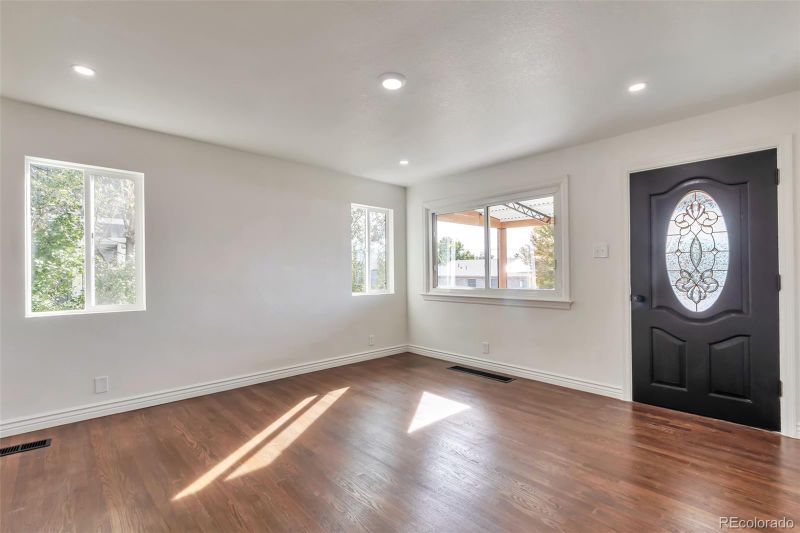 6446 Monaco St, Commerce City, CO 80022