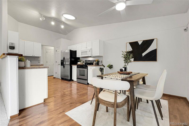 2914 S Deframe Way, Lakewood, CO 80228