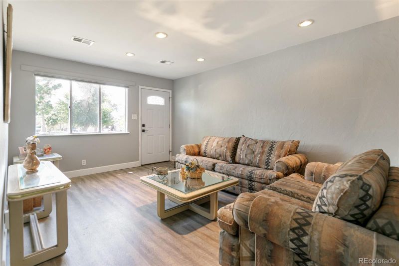 7560 Krameria St, Commerce City, CO 80022