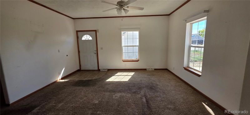 146 N 10th Ave, Brighton, CO 80601