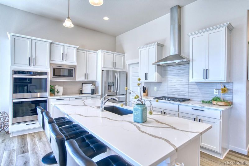 848 Lowrey Ln, Berthoud, CO 80513