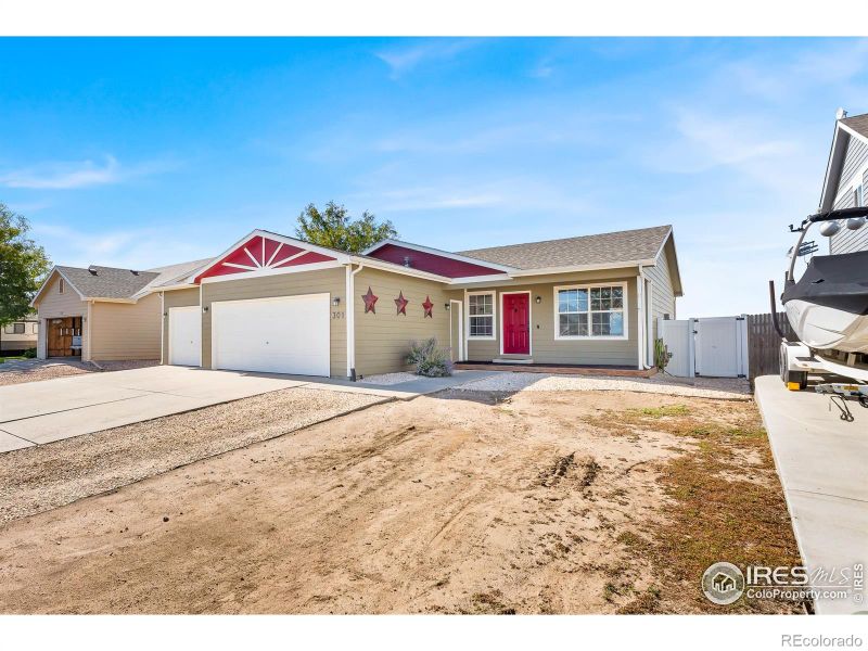 301 Linden Oaks Dr, Ault, CO 80610