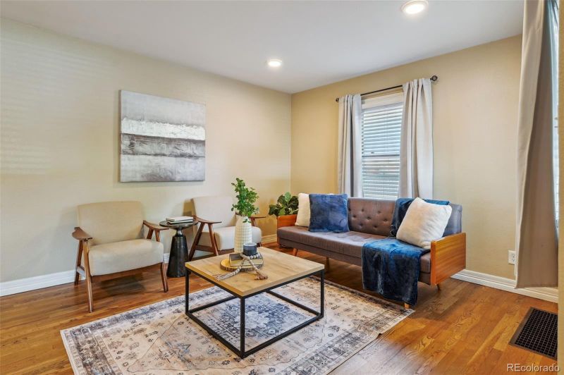 107 N Logan Ave, Colorado Springs, CO 80909