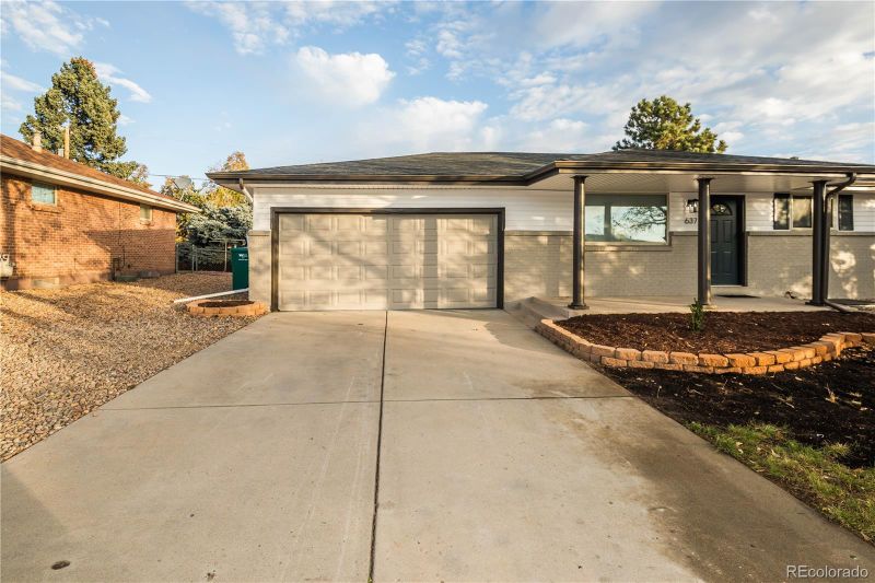 637 S Worchester St, Aurora, CO 80012