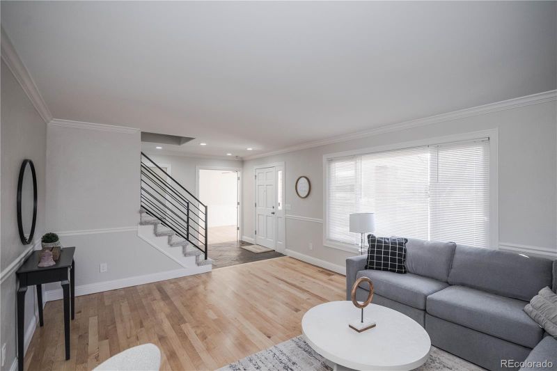891 W Kettle Ave, Littleton, CO 80120