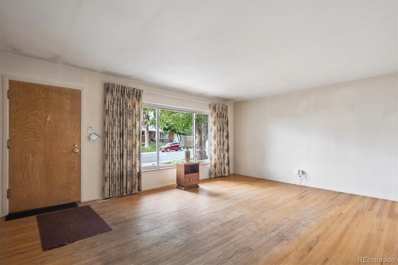 2934 S Zurich Ct, Denver, CO 80236
