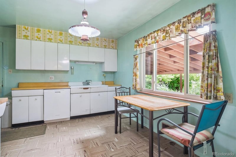 2934 S Zurich Ct, Denver, CO 80236
