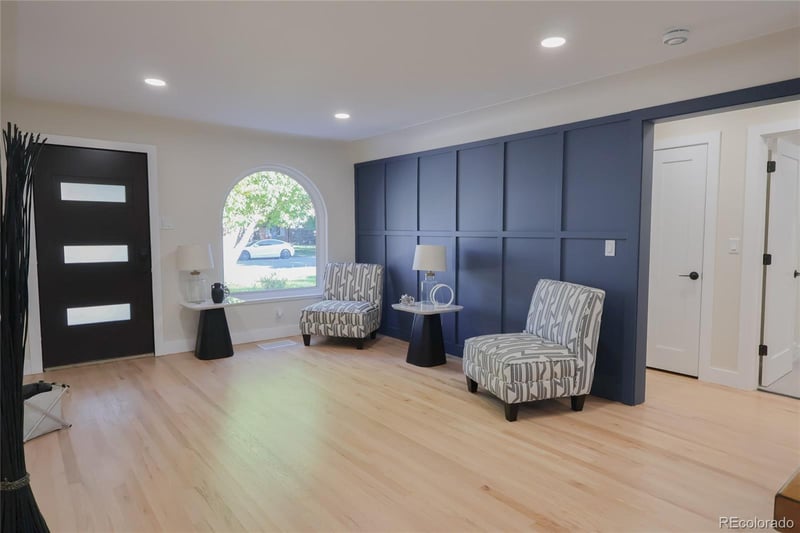 1045 Locust St, Denver, CO 80220