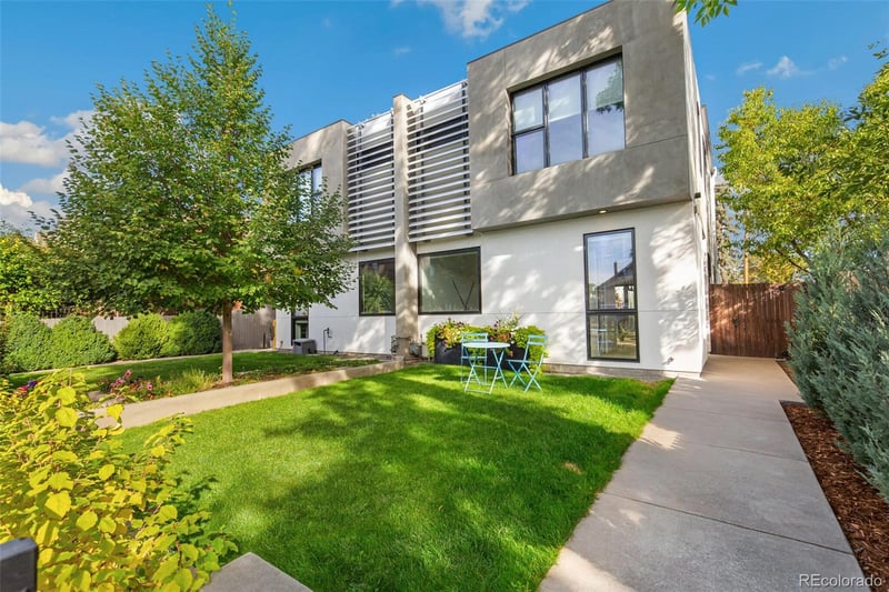 3471 W Moncrieff Pl, Denver, CO 80211