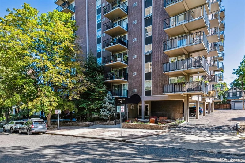 1150 Vine St #902, Denver, CO 80206