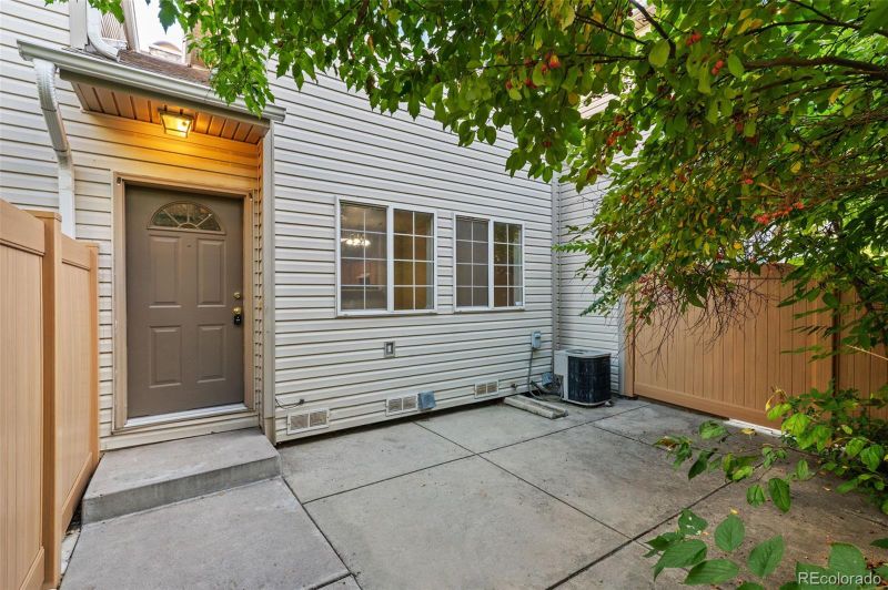 12327 E Tennessee Dr #107, Aurora, CO 80012