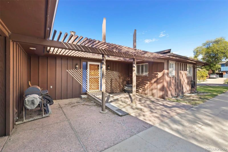 1815 Pejn Ave, Colorado Springs, CO 80904