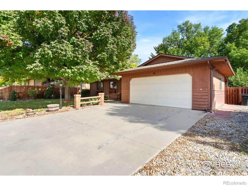 1942 Lakewood Dr, Loveland, CO 80538