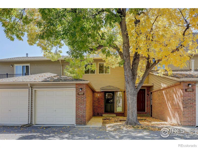 1892 Centaur Cir, Lafayette, CO 80026