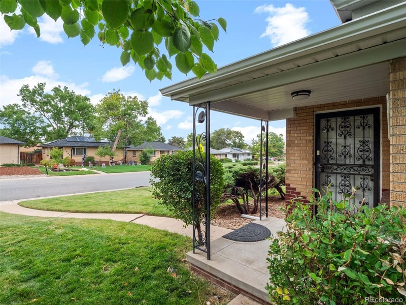 3550 Holly St, Denver, CO 80207