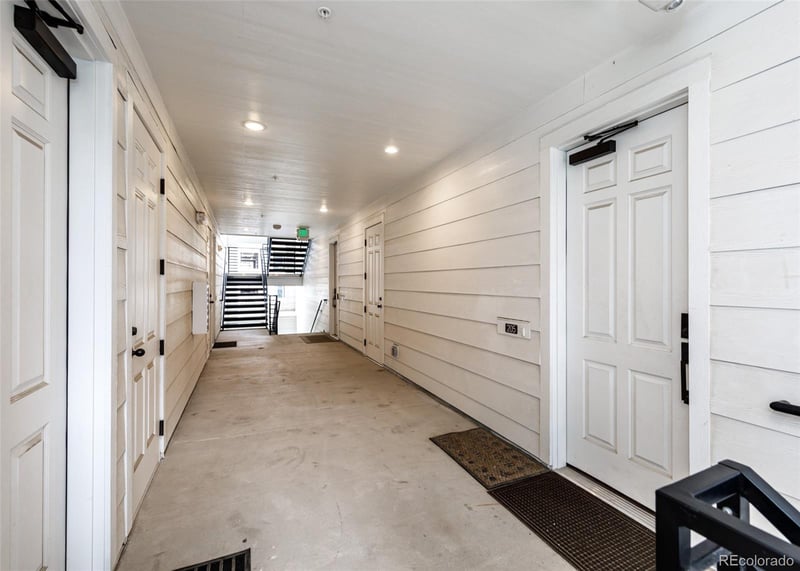 6153 N Ceylon St #2-205, Denver, CO 80249