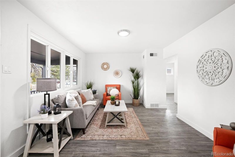 1940 Chester St, Aurora, CO 80010
