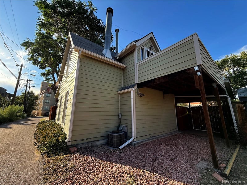 2604 W River Dr, Denver, CO 80211