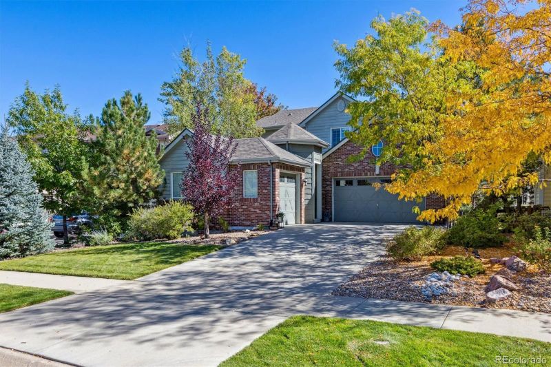 6758 S Riverwood Way, Aurora, CO 80016