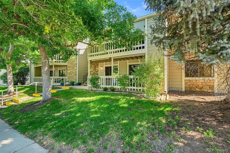 8225 Fairmount Dr #101, Denver, CO 80247