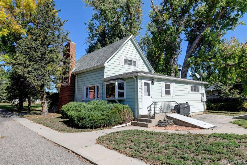6820 W 68th Ave, Arvada, CO 80003