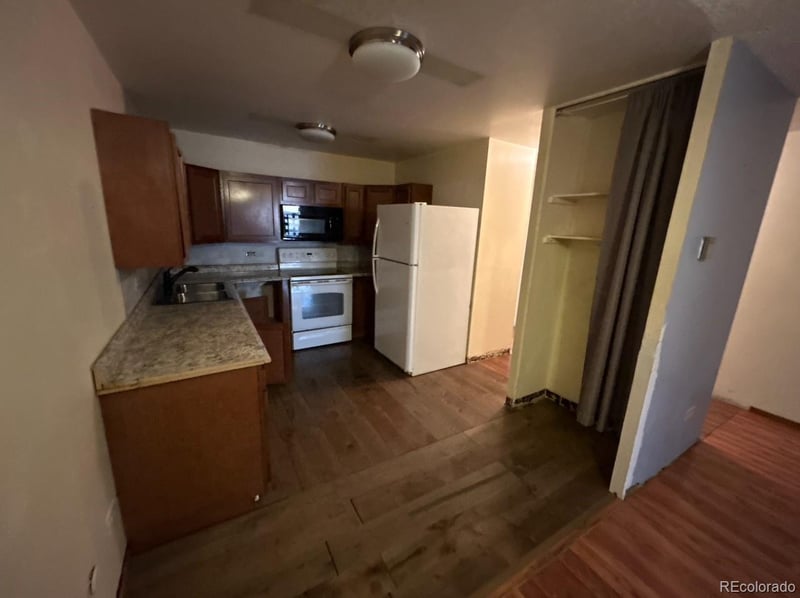 610 S Clinton St #8B, Denver, CO 80247