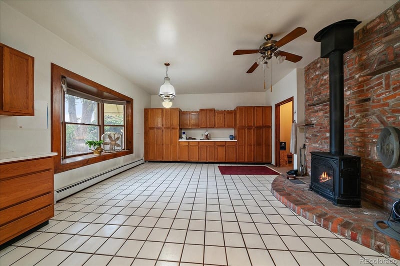 2924 Champa St, Denver, CO 80205