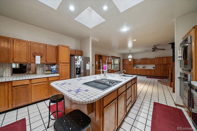2924 Champa St, Denver, CO 80205