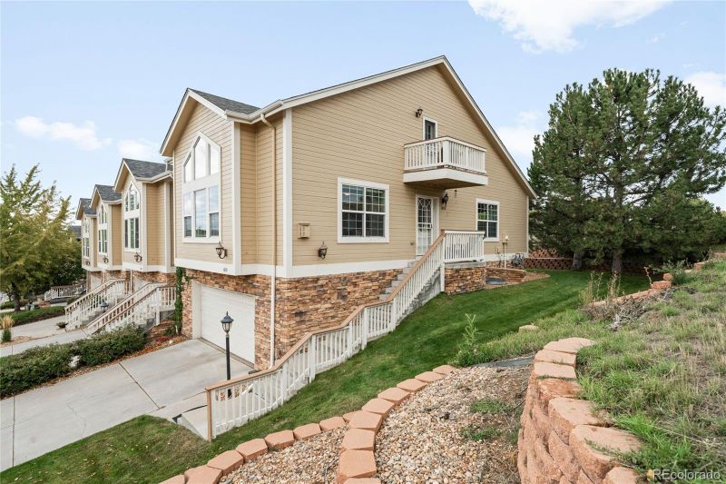 6831 W Yale Ave, Lakewood, CO 80227