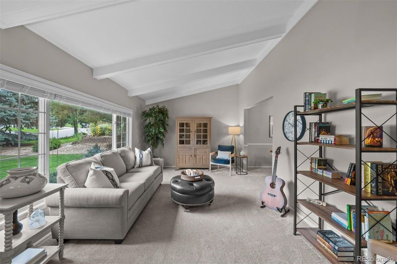 6117 S Locust St, Centennial, CO 80111