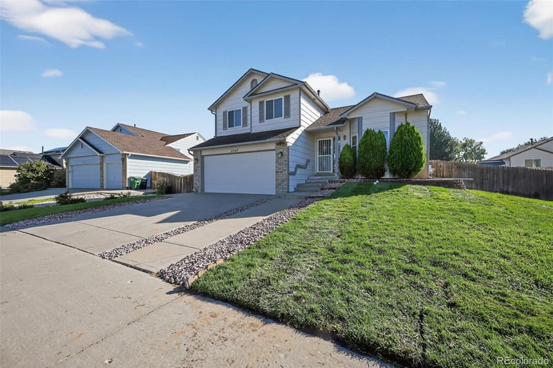 5242 Elkhart St, Denver, CO 80239