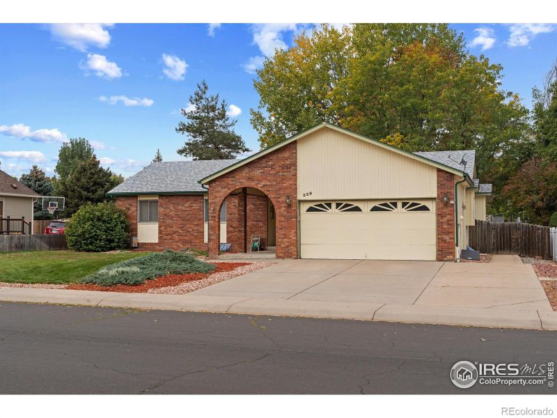 229 43rd Ave, Greeley, CO 80634