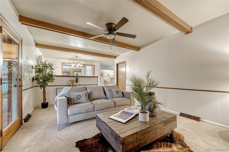 607 S Oswego Ct, Aurora, CO 80012