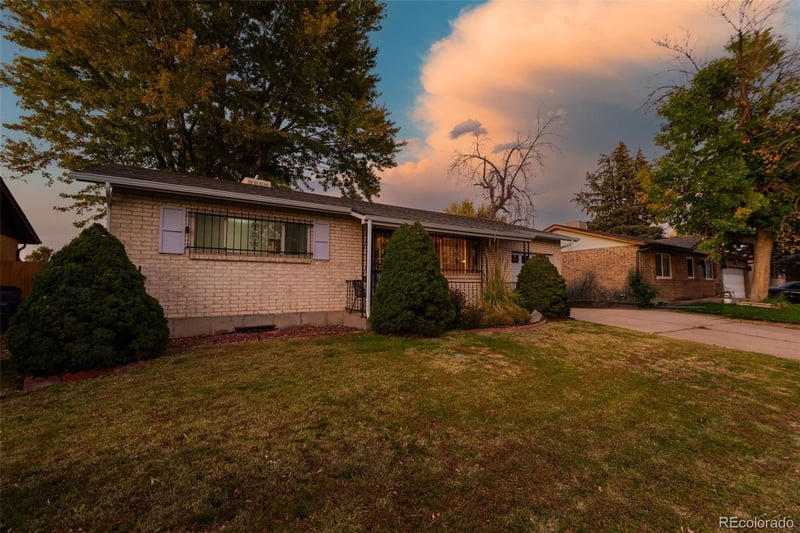15105 Maxwell Pl, Denver, CO 80239
