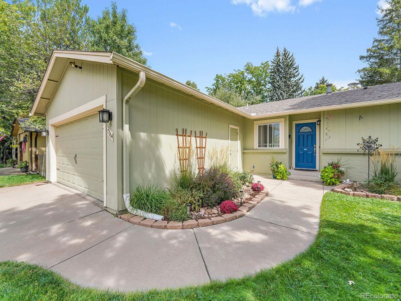 7364 S Spruce St, Centennial, CO 80112