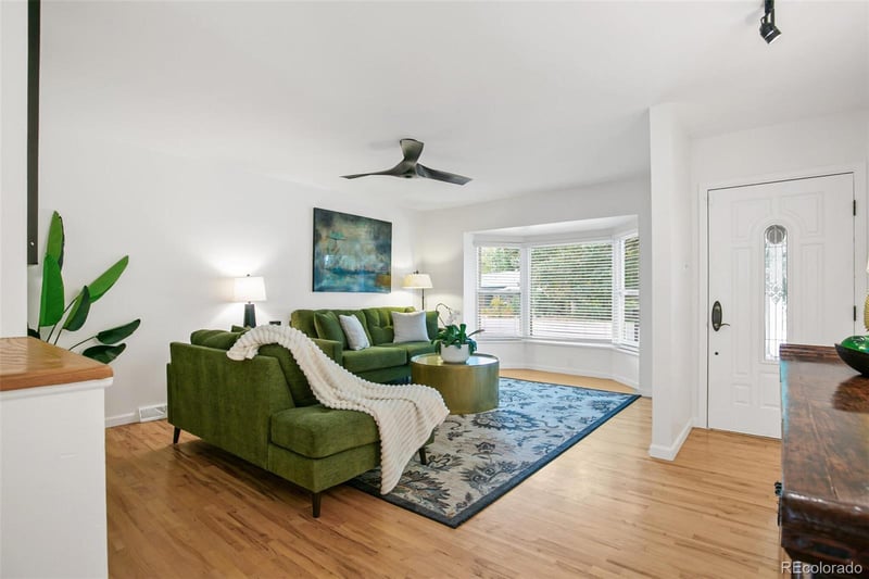 4050 S Vincennes Ct, Denver, CO 80237