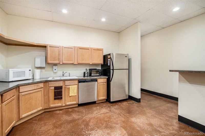 10390 Bradford Rd #155/160, Littleton, CO 80127