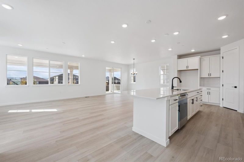 9251 Telluride Ct, Commerce City, CO 80022