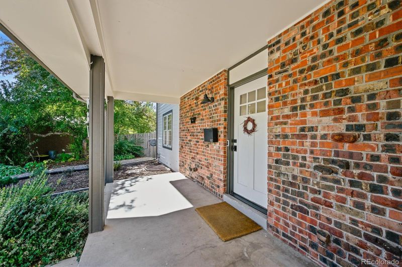 987 S Johnson St, Lakewood, CO 80226