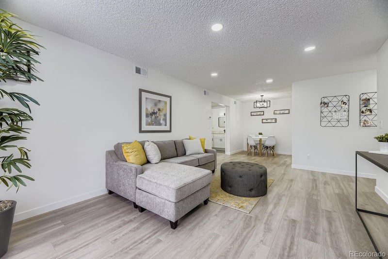 3550 S Harlan St #214, Denver, CO 80235