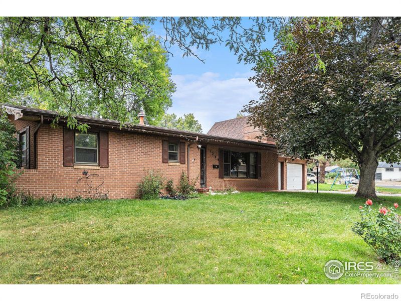 1209 E Broadmoor Dr, Loveland, CO 80537